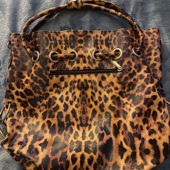 Cheetah print bag by OKpta - Picture 2 of 8